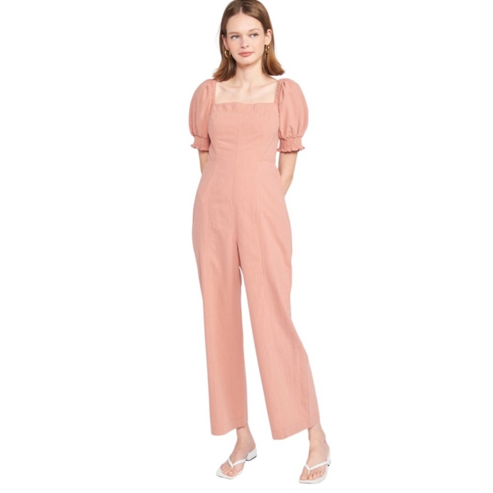 #23 NWT Mauve Short Sleeve Square Neck Jumpsuit Size Small